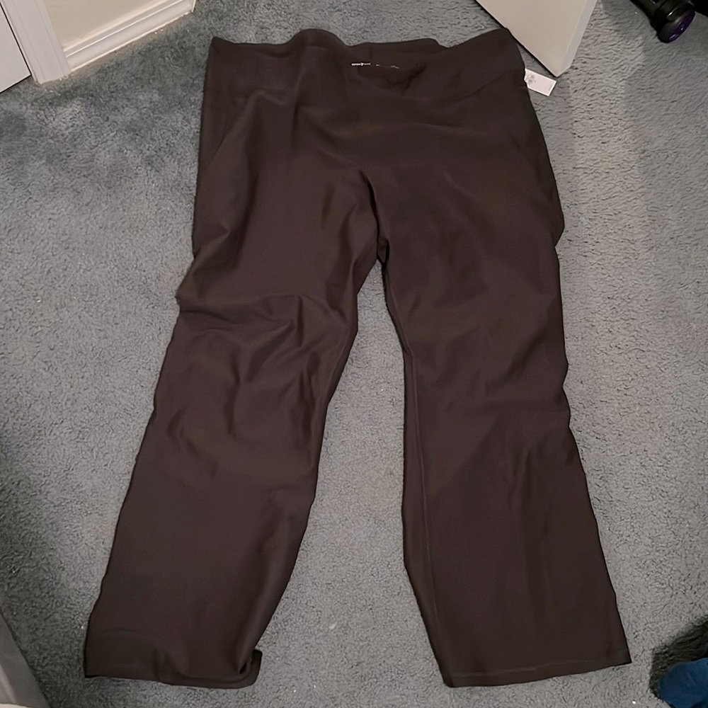 NWT, Old Navy Active Wear. Boot cut, high rise, slim boot cut pants. Black.